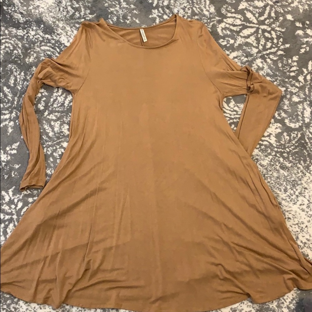 Lightweight dress with pockets!